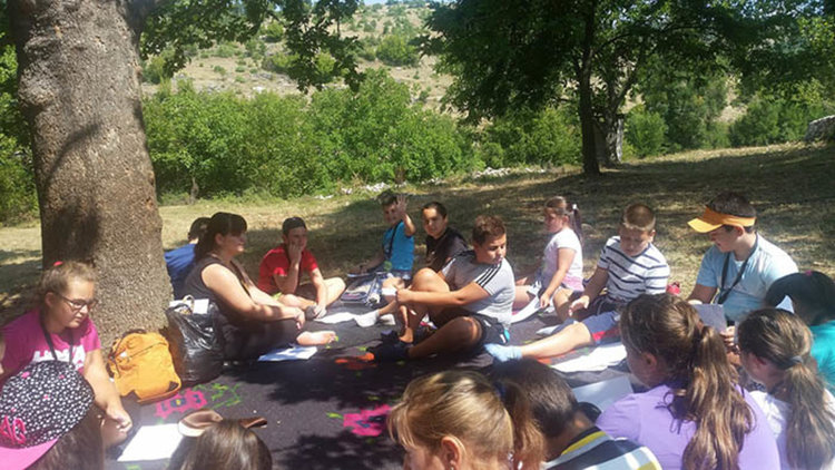 Образование с любов и забавно лято за деца от Крумовград и Кирково