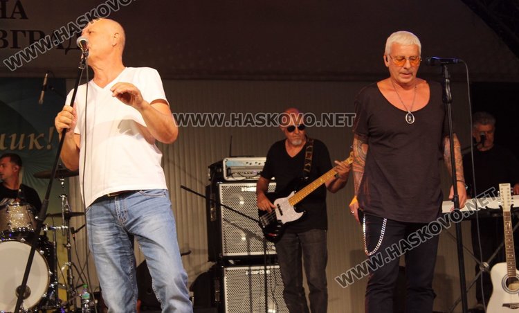 "Легендите" пяха за 69-ия рожден ден на Димитровград