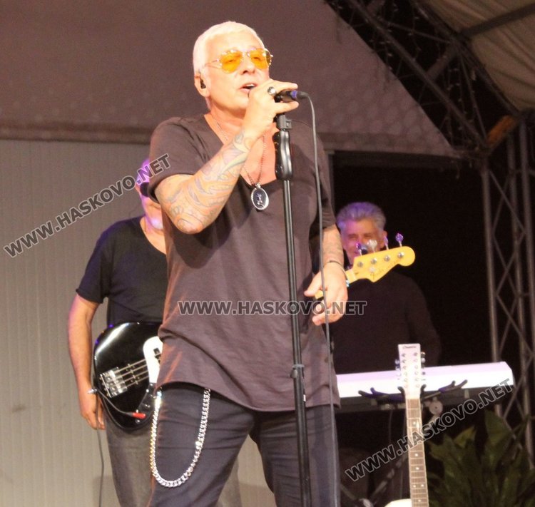 "Легендите" пяха за 69-ия рожден ден на Димитровград