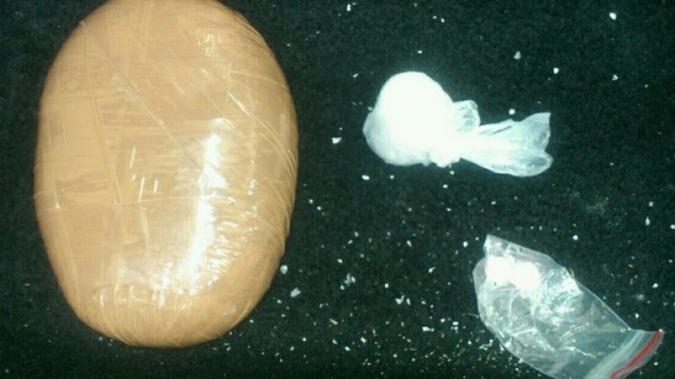 Задържаха двама с половин кило хероин на Кулата