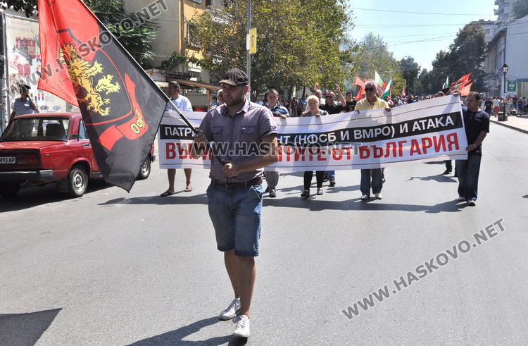 Бунт срещу мигрантите в Харманли: Това е организирано нашествие. Да спрем ислямизацията! 