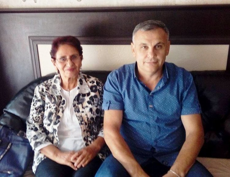 Дъщерята на Байрам Хамзов – Гюлбюз Хамзова  и внукът Джейлян Муталибов, дългогодишен президент на ФК „Юнак” – Ардино.