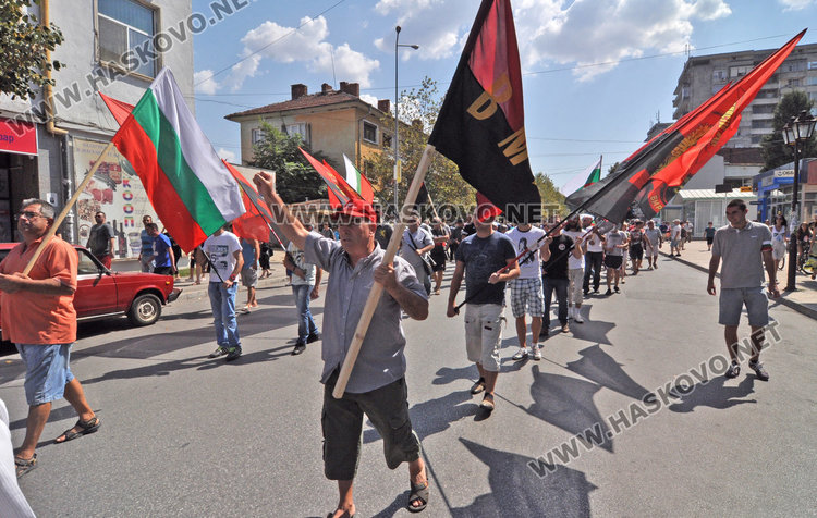 Бунт срещу мигрантите в Харманли: Това е организирано нашествие. Да спрем ислямизацията! 