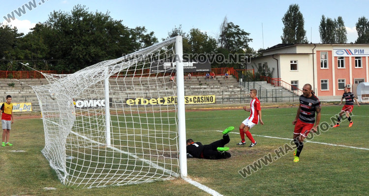 Отново футбол на „Ямача”, 6 гола в първото дерби
