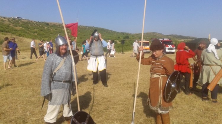 Англичани, руснаци и македонци „атакуват” крепостта Маркели