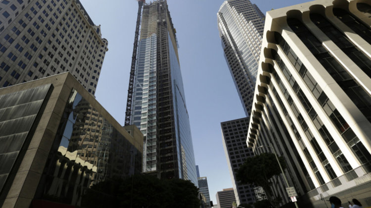 Небостъргач е най-високата сграда на западното крайбрежие на САЩ