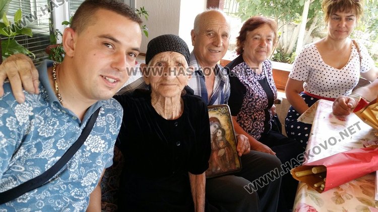 100 - годишнина празнува днес Ирина Петкова Димова от димитровградското село Радиево