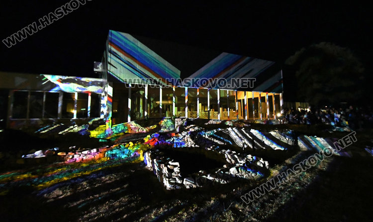 1000 се насладиха на уникално светлинно шоу във вила Армира