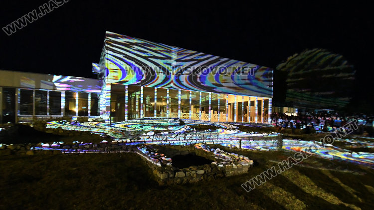 1000 се насладиха на уникално светлинно шоу във вила Армира