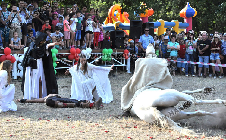 Духът на прабългарите възкръсна зрелищно в Кенана (видео)