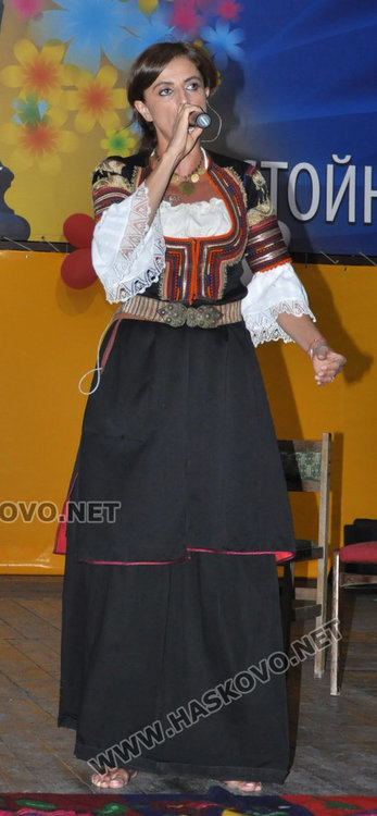 Калин Вельов и Нина Николина напълниха площада