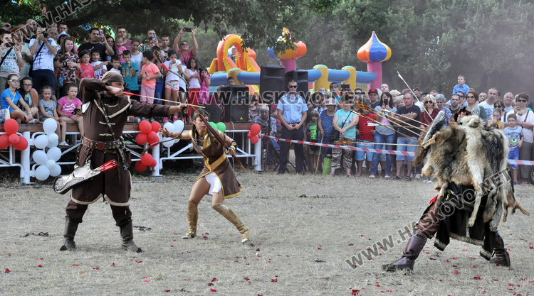 Духът на прабългарите възкръсна зрелищно в Кенана (видео)