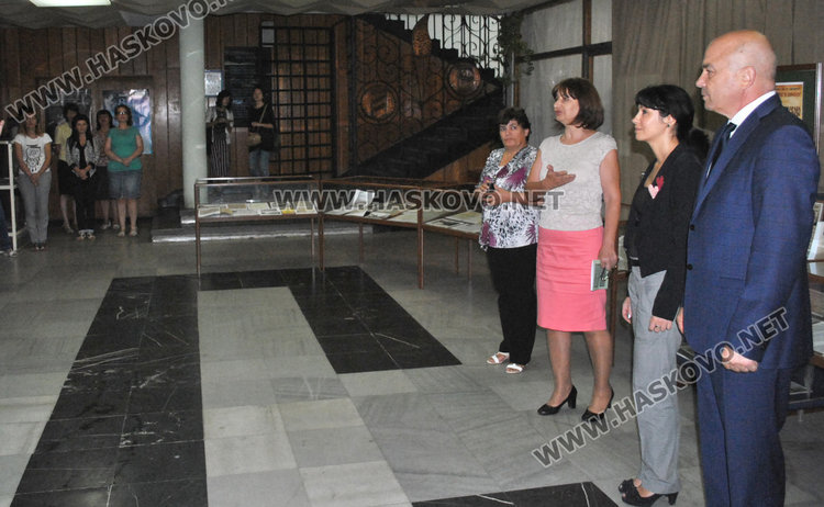 Показват занаятите в Хасково в библиотеката