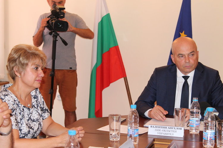 ДПС и патриотите се изпокараха за секретарското място в РИК