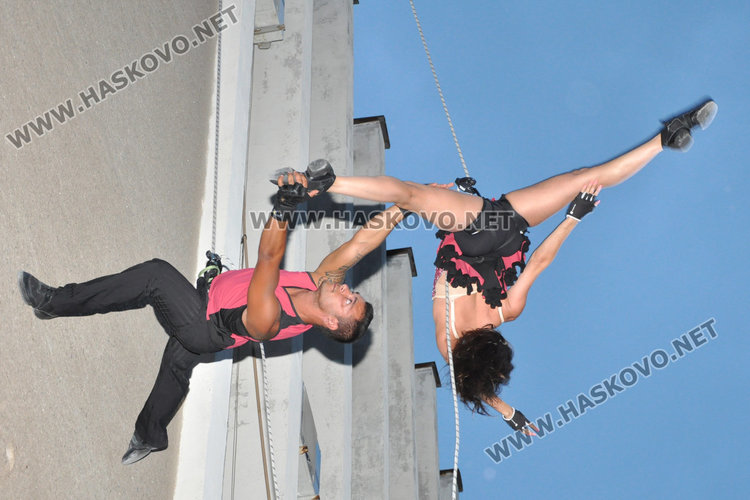 Хиляди затаиха дъх пред флирта с въздуха на Сирма Добрева (видео)