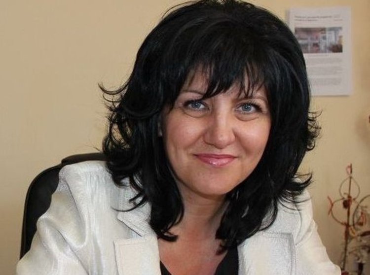 Караянчева гост на фестивала на чушката в Кирково