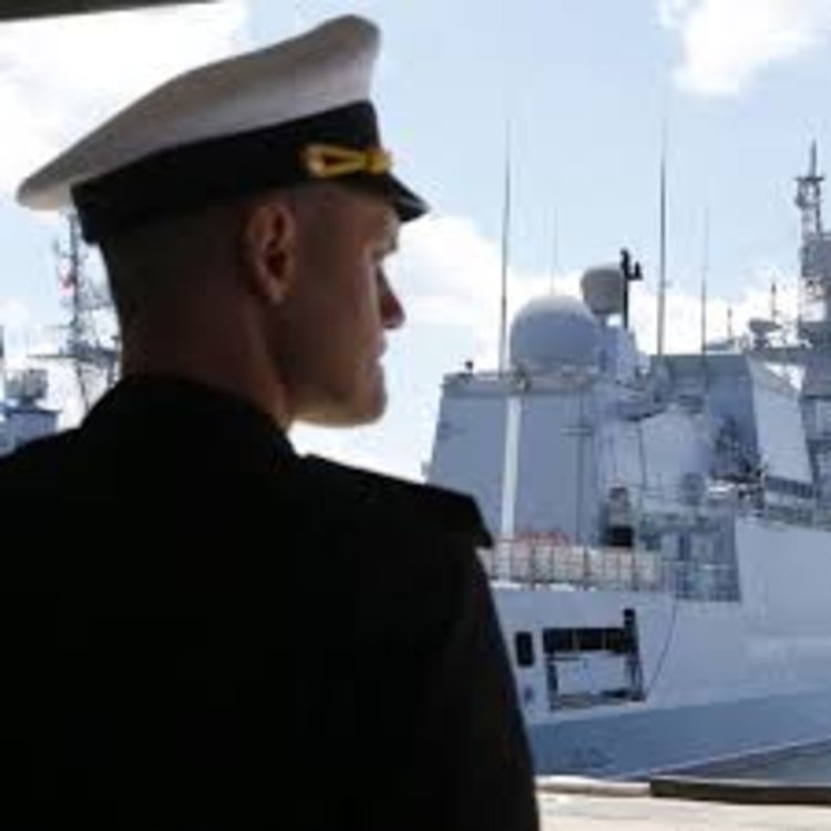 Анулирани полетите до Южна Русия и Крим заради военни учения