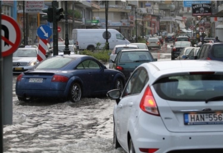 Адът слезе в Гърция! Порои, урагани и торнадо взеха жертви
