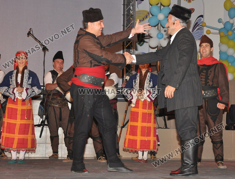 Огнено шоу и „Осмото чудо“ препълниха „Спартак“ за празника на Хасково  