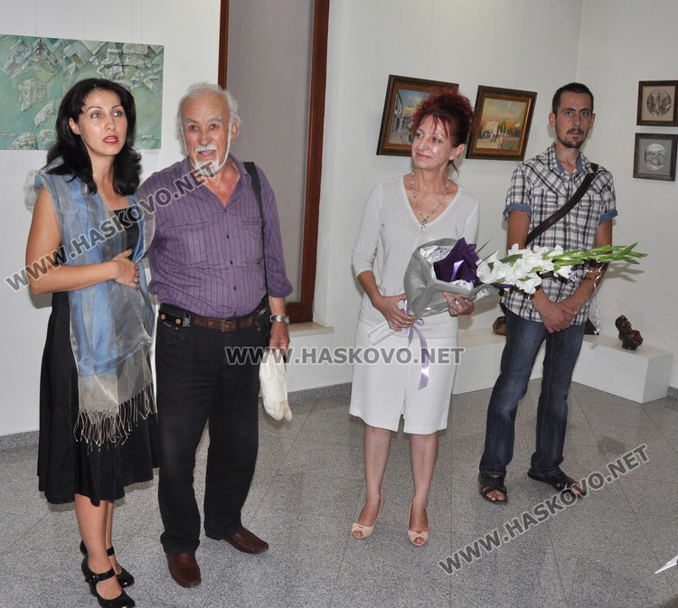 Художниците на Хасково показаха града в галерия „Форум“