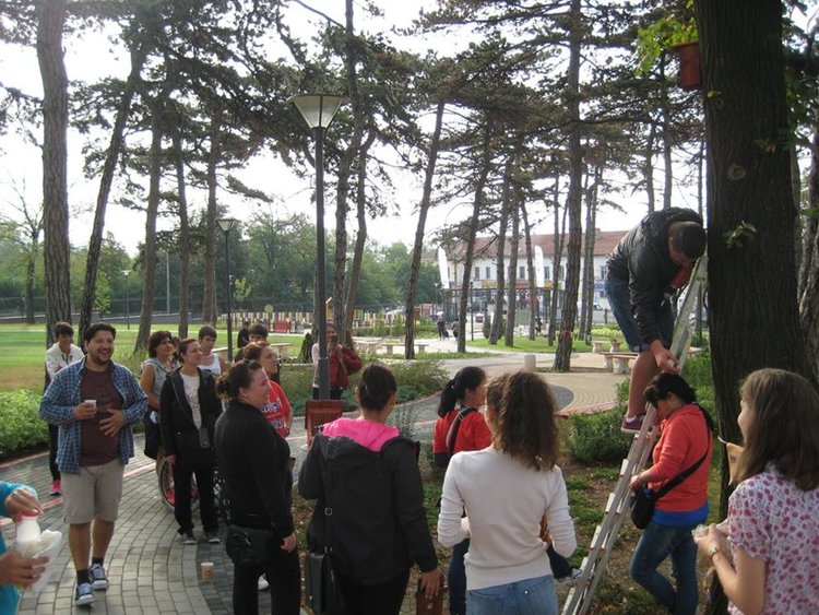 Приказката на доброволците тази година беше писана в Карлово