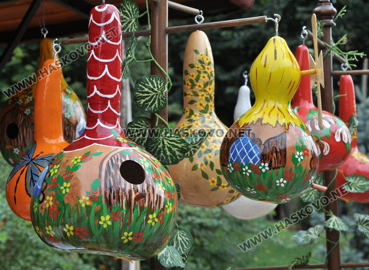 Русенска занаятчийка: Празните кратуни в държавата не са от моите