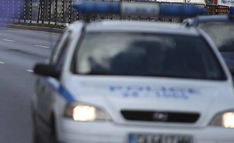 Задържаха двама автокрадци след зрелищна гонка