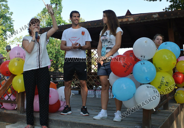 Деца превърнаха Градската градина в лунапарк