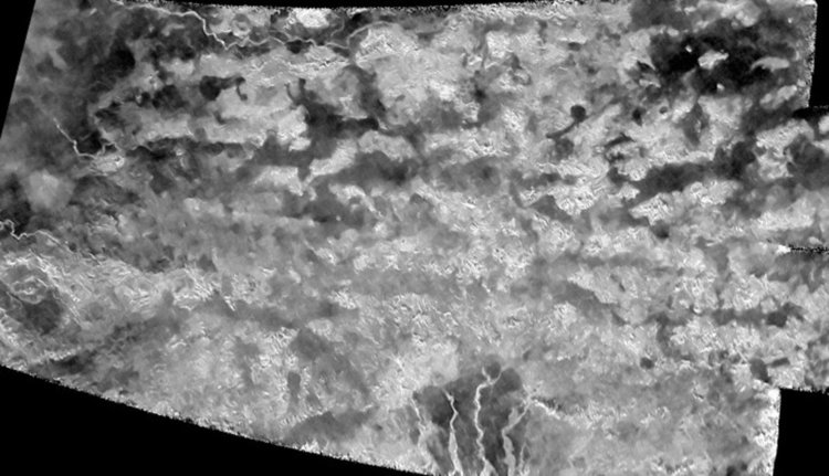 Ксанаду Аннекс - друг район на Титан, санет със свръхчувствителния радар на Касини