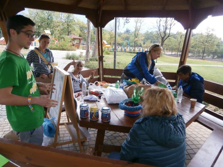 Приказката на доброволците тази година беше писана в Карлово