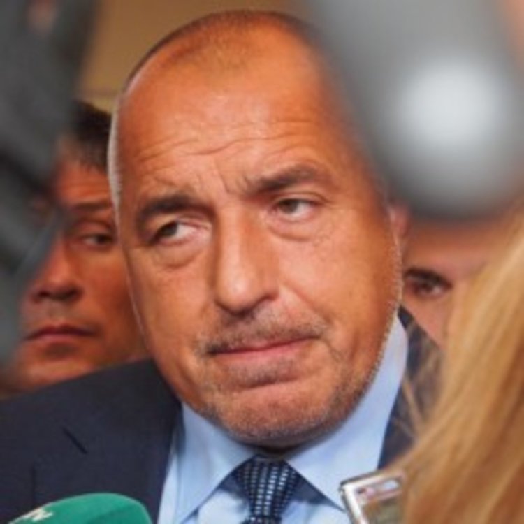 Премиерът очаква оставката на областния управител на София