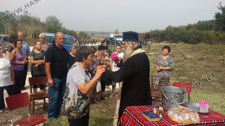 Отец Христо отслужи водосвет