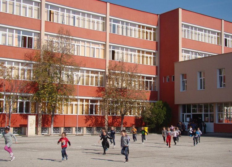 Районите около учебните заведения ще бъдат със засилени мерки за безопасност в първия учебен ден