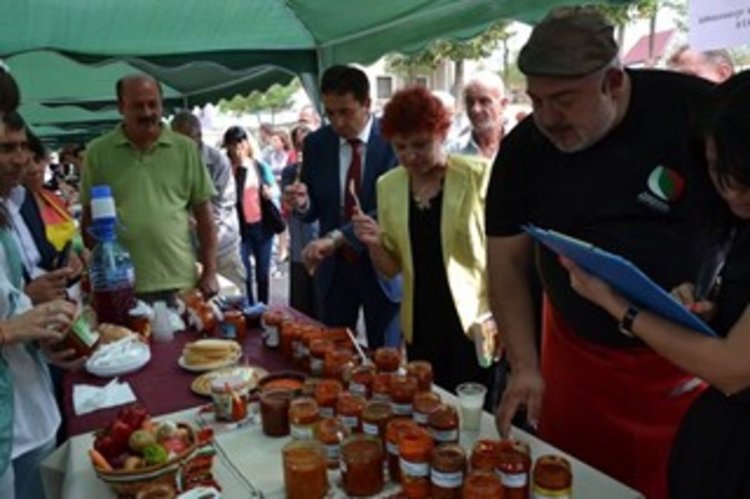 Над 40 вида лютеница участваха в конкурса СНИМКА: Ненко Станев 