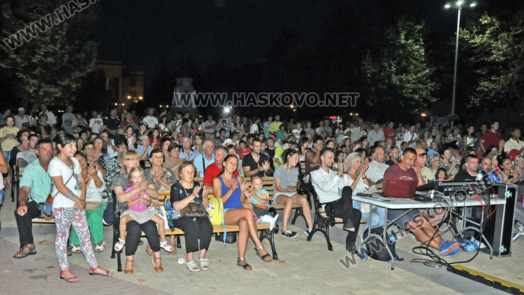 Празничната програма в събота: бридж, книги, катаджии, фолклор