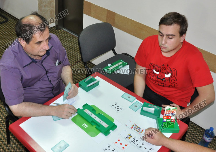 52-ма бриджьори в тридневен турнир в Хасково 