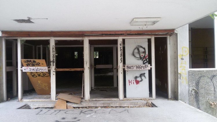 Социалистите отпразнуваха 9 септември пред паметника на Алберт Антонов – Малчика в парк „Горубсо“