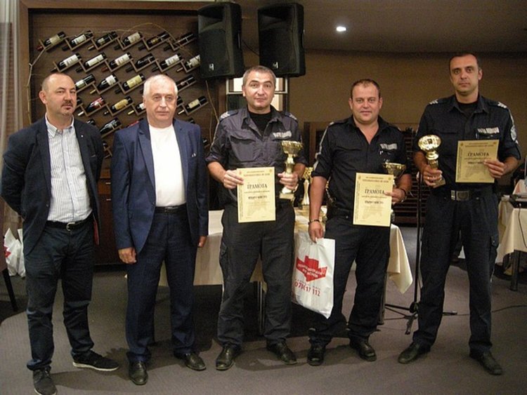 Отборът на Смолянската полиция първи в страната на националното състезание "Пътен полицай" 2016
