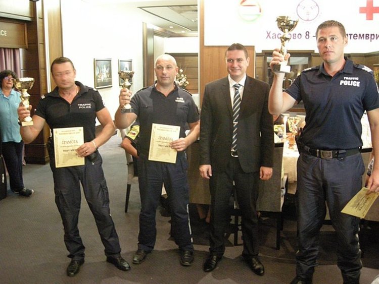 Отборът на Смолянската полиция първи в страната на националното състезание "Пътен полицай" 2016