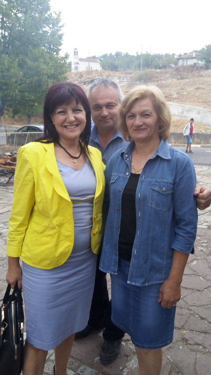 Цвета Караянчева на курбан за здраве в чернооченското село Бели вир 