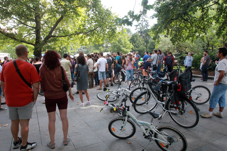 Протест срещу санитарна сеч в "Борисовата градина"