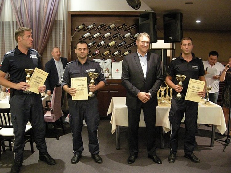 Отборът на Смолянската полиция първи в страната на националното състезание "Пътен полицай" 2016