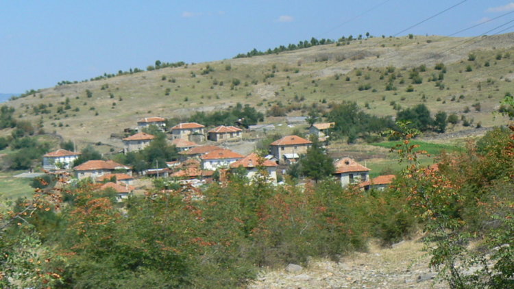 Училищата в смесените ни райони се радикализират, алармират експерти