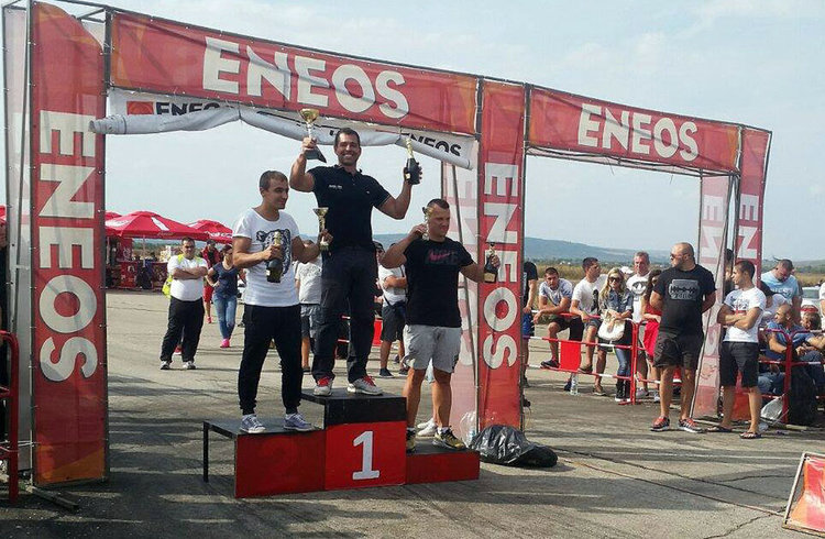 Хасковлия с БМВ за трети път първенец в драг шоу