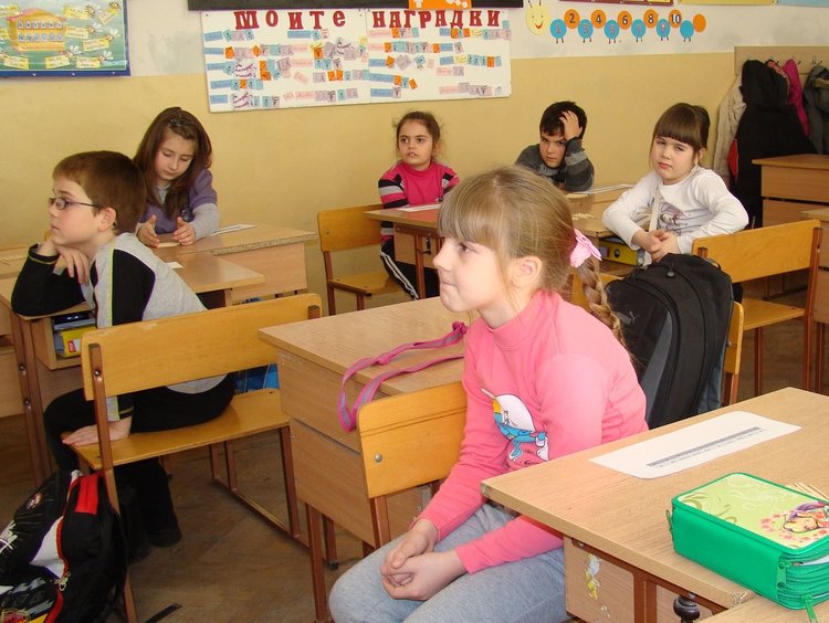 Свободни места за учители обяви Бюрото по труда, снимка -архив