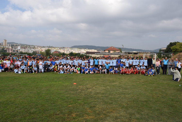 Футболисти и фенове