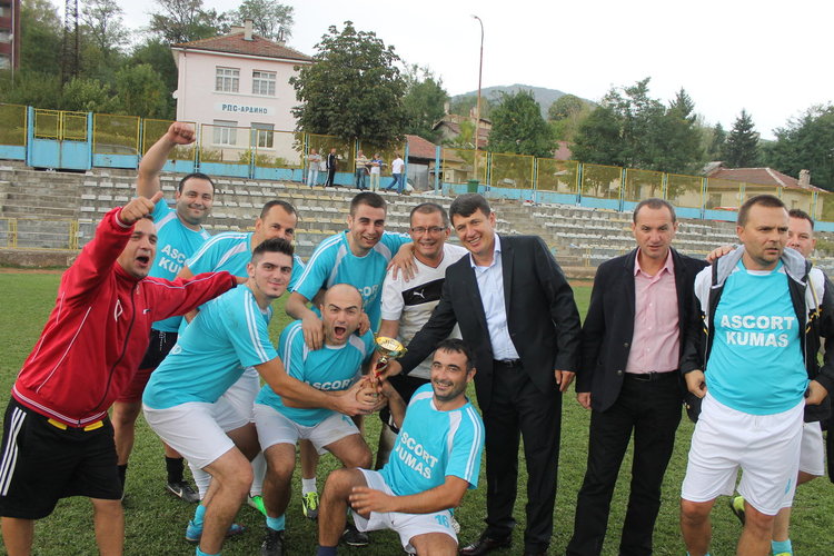 „Пенсионерите” на „Аврора” вдигнаха купата на кмета на Ардино