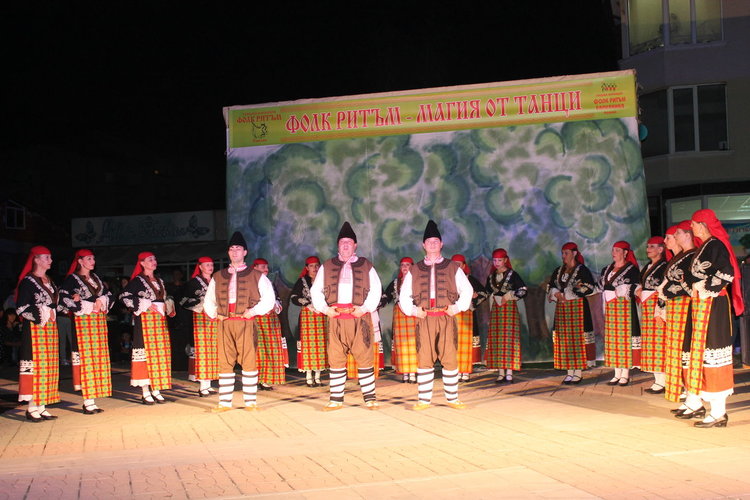 Магия от български танци плени сърцата на ардинчани