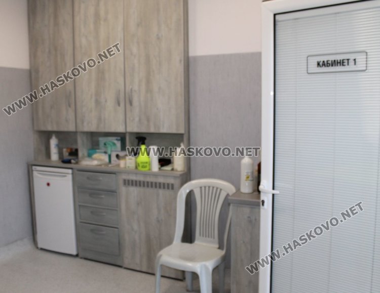 На разположение са и два ветеринарни кабинета