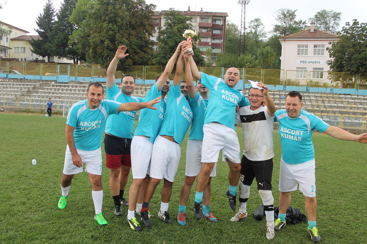„Пенсионерите” на „Аврора” вдигнаха купата на кмета на Ардино
